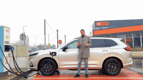 Plug-in hybrid (PHEV)